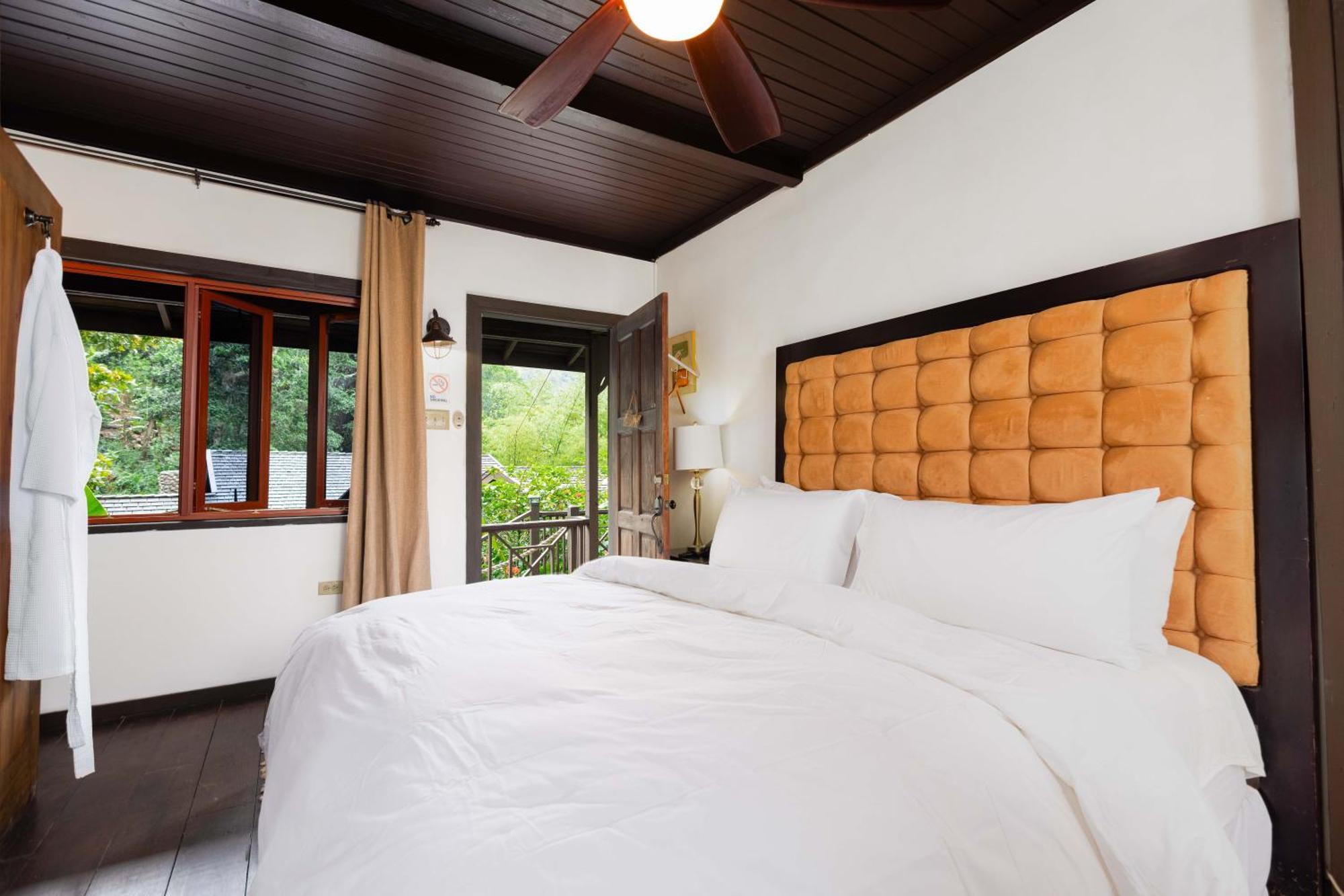 Serendipity Holistic Resort Spa Kingston Exterior photo