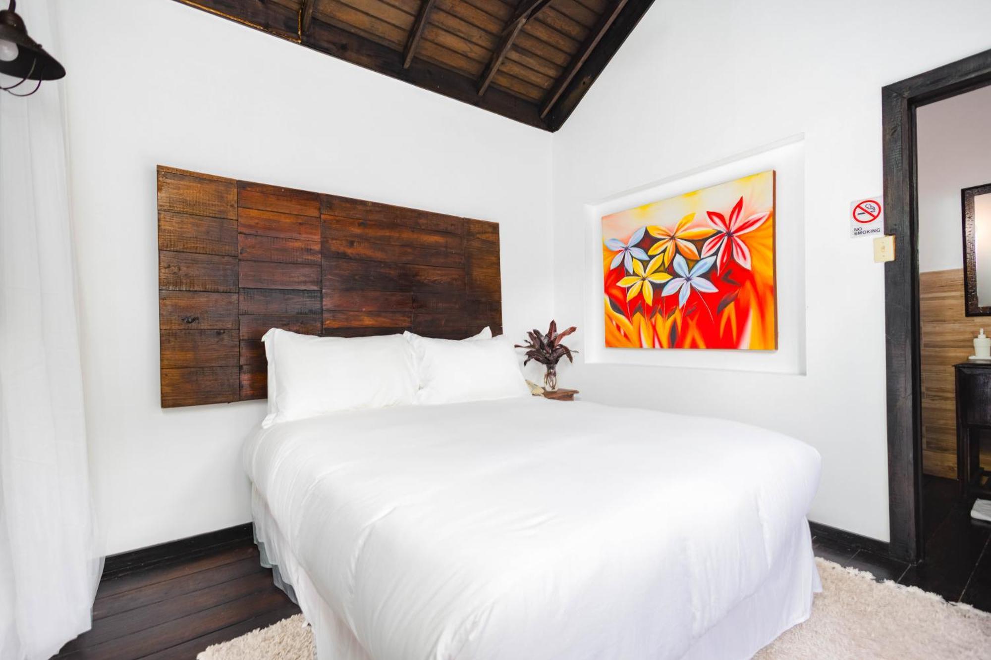 Serendipity Holistic Resort Spa Kingston Exterior photo