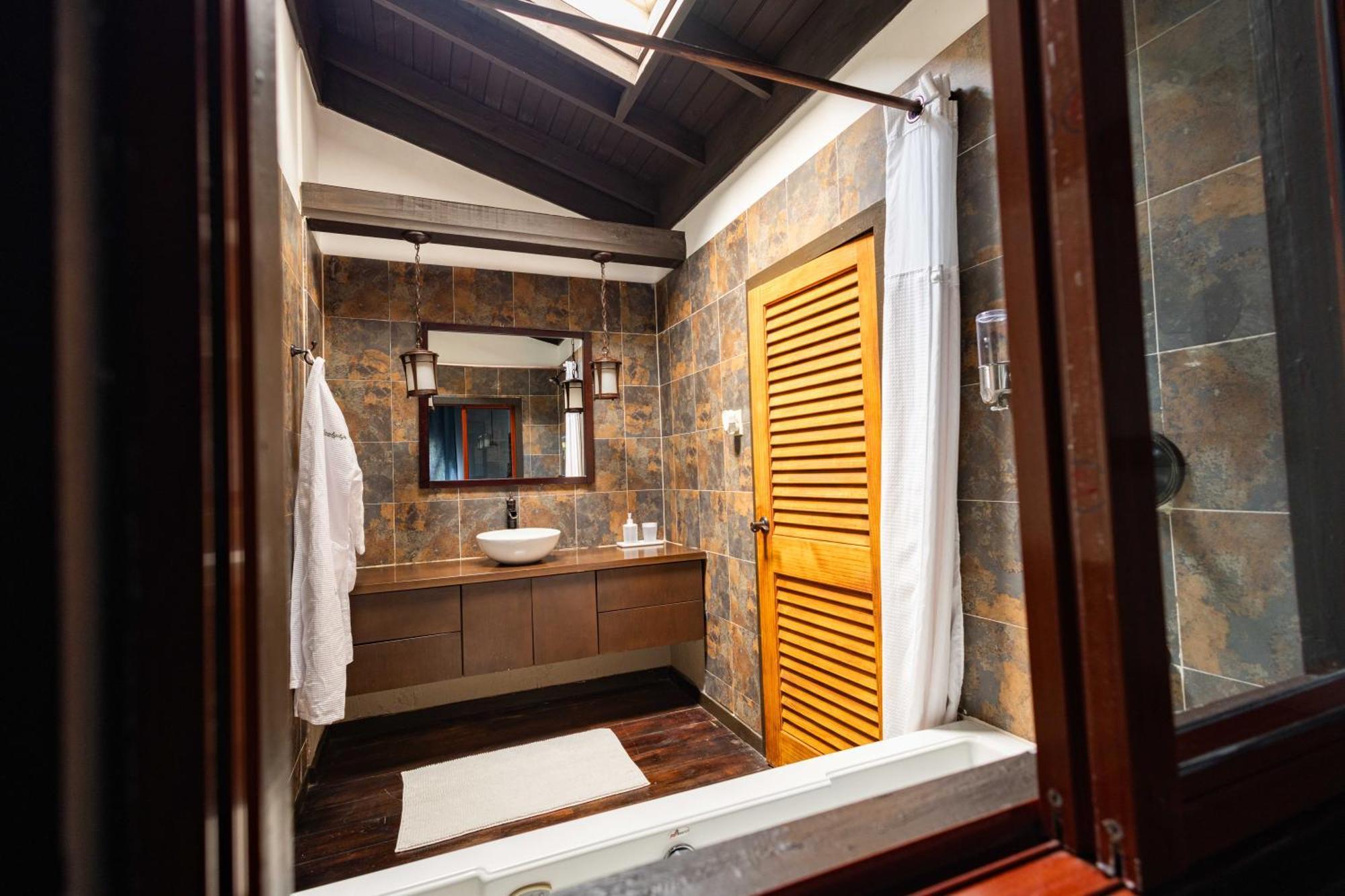 Serendipity Holistic Resort Spa Kingston Exterior photo